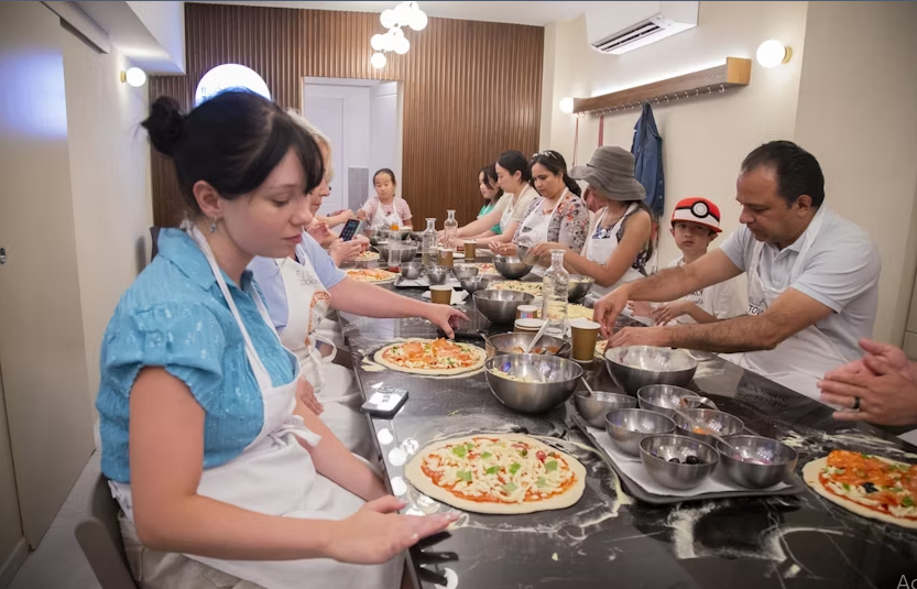 Florence Cooking Class Making Pizza and Gelato - Image 5